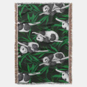 Couverture Petits panda sur vert foncé (devant Vertical)