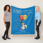 Couverture Polaire 100e Anniversaire Blanche Toison Bleue Champagne<br><div class="desc">Une belle couverture de 100e anniversaire. Le tout est accompagné d'un arrière - plan bleu avec du texte argenté, de lunettes de champagne, de ballons et de confettis. Parfait comme cadeau pour fêter un 100e anniversaire, quelque chose qu'ils peuvent chérir et se débrouiller avec, Peut être customisé en modifiant les...</div>