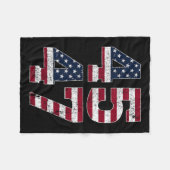 Couverture Polaire 47 Nous Le Peuple 2024 Avec Drapeau Américain (Devant (Horizontal))