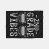 Couverture Polaire À l'école Vibes de 2e année Enseignant de 2e année (Devant (Horizontal))