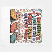 Couverture Polaire A Mother's Love Is The First Home We Ever Know (Devant (Horizontal))