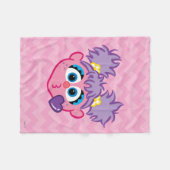 Couverture Polaire Abby Face Jetant un baiser (Devant (Horizontal))