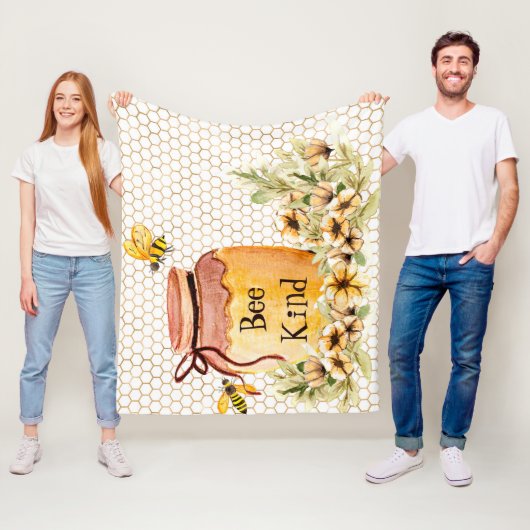 Couverture Polaire Abeille miel (En situation)