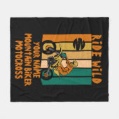 Couverture Polaire Ajouter un nom Changer tout le texte Ride Wild Mou (Devant (Horizontal))