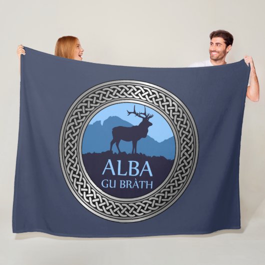 Couverture Polaire Alba Gu Brath Noeud (En situation)