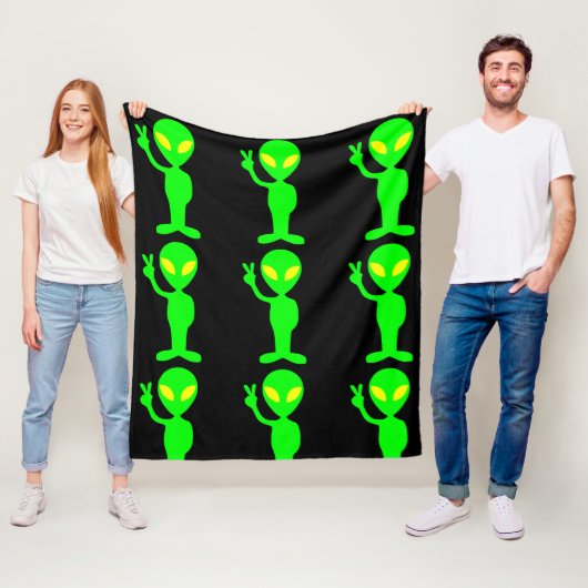 COUVERTURE POLAIRE ALIEN PETIT HOMME VERT BLANKET (En situation)