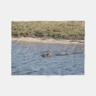 Couverture Polaire Alligator sauvage au bord de la rivière – Faune de