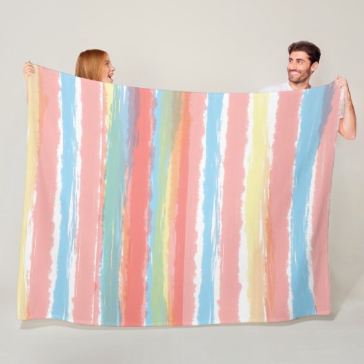 Couverture Polaire Aquarelle rayures rose bleu jaune (En situation)