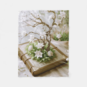 Couverture Polaire Arbre à fleurs qui pousse à partir d'un livre