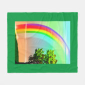 Couverture Polaire Arbre vert sous arc-en-ciel (Devant (Horizontal))