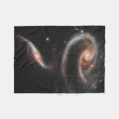 Couverture Polaire Arp 273 Galaxies Interagissant En Andromède. (Devant (Horizontal))