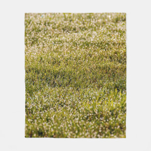 Couverture Polaire Arrière - plan d'herbe fraîche vert printemps, ave