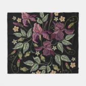 Couverture Polaire Arrière - plan noir Irises pourpres brodé. (Devant (Horizontal))