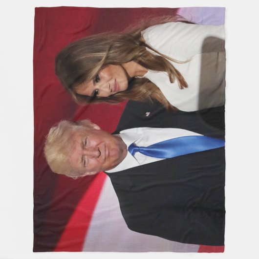 COUVERTURE POLAIRE ATOUT DE DONALD ET DE MELANIA (Devant)