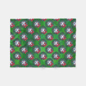 Couverture Polaire Bal de soccer blanc et bleu sur vert (Devant (Horizontal))
