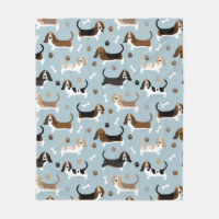 Basset Hound Chig Bones and Paws Fleece Blanche