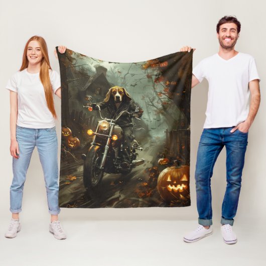 Couverture Polaire Beagle à moto Halloween effrayant (En situation)