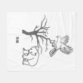 Couverture Polaire Bear, Bird, and Bare Tree Nature Scene (Devant (Horizontal))