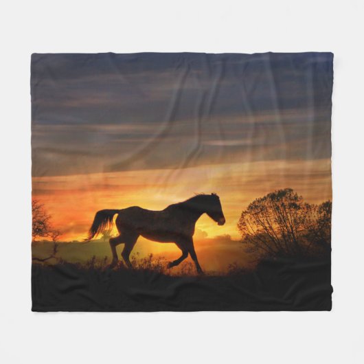 Couverture Polaire Beau cheval Trotting au lever du soleil (Devant (Horizontal))