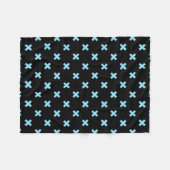 Couverture Polaire Bébé croix bleu coutures sur noir (Devant (Horizontal))
