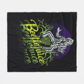 Couverture Polaire Beetlejus | Assis sur une pierre tombale (Devant (Horizontal))