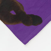 Couverture Polaire Belle photo de chat noir découpée sur violet foncé (Coin)