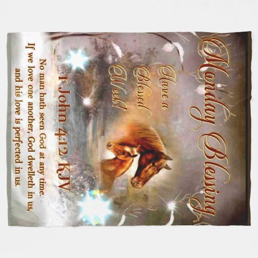 COUVERTURE POLAIRE BÉNÉFICE LUNDI (Devant (Horizontal))