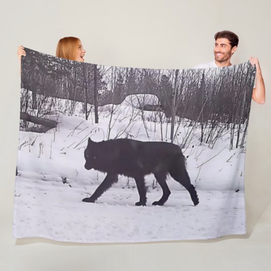 COUVERTURE POLAIRE BLACK WOLF (En situation)