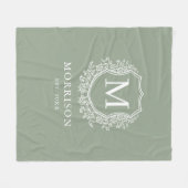 Couverture Polaire Blason Monogramme Vert Sauge Rustique Nouvellement (Devant (Horizontal))