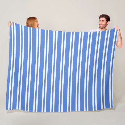 Couverture Polaire Bleu et blanc (En situation)