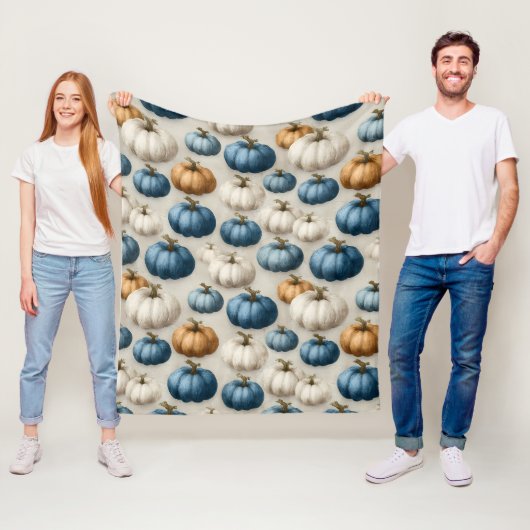 Couverture Polaire Bleu rustique et Citrouilles neutres (En situation)