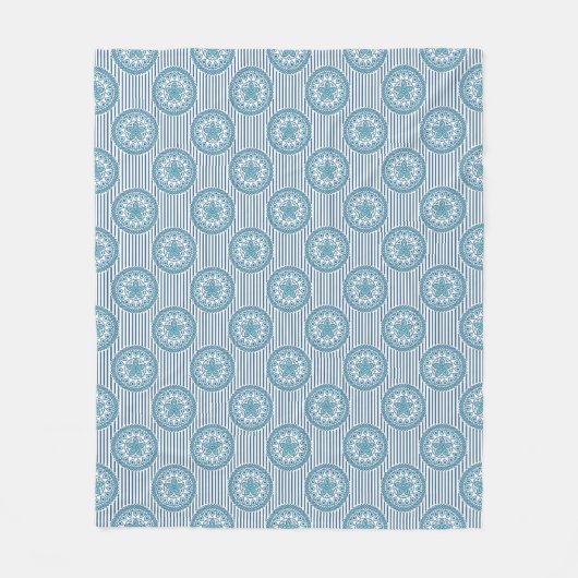 Couverture Polaire Blue mandala pattern on striped background (Devant)
