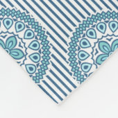 Couverture Polaire Blue mandala pattern on striped background (Coin)