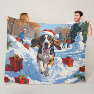 Couverture Polaire Bluetick Coonhound courant dans la neige avec Noël