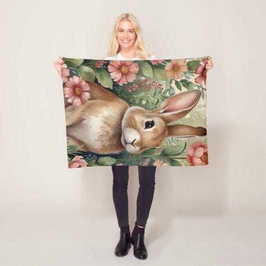 Couverture Polaire Blush Blooms and Bunny Dreams  (En situation)