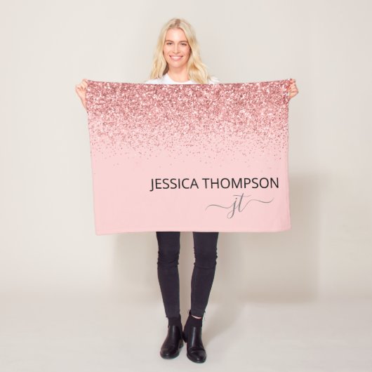Couverture Polaire Blush Rose Pailleté Monogramme de Nom de Script Si (En situation)