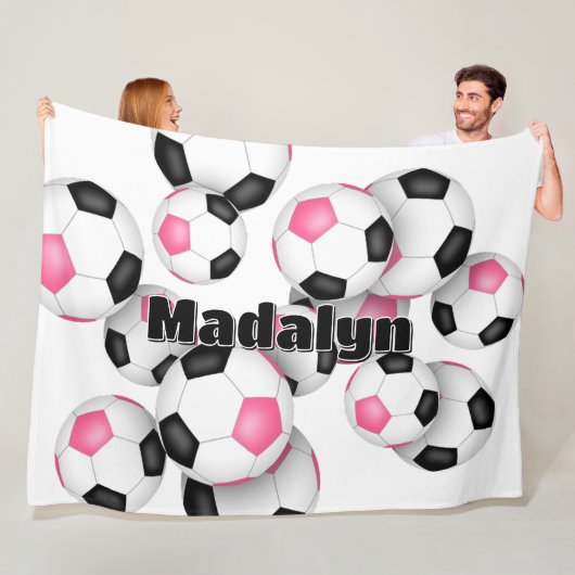 Couverture Polaire boules de football noir rose grappes filles salle  (En situation)