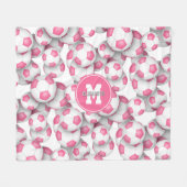 Couverture Polaire boules de football rose blanc motif monogrammed (Devant (Horizontal))