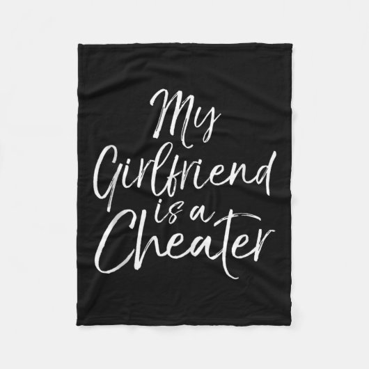 Couverture Polaire Breakup Gag Gift Cheating Joke My Girlfriend Is A (Devant)