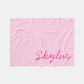 Couverture Polaire Bubblegum rose et rose chaud Nom personnalisé Mono