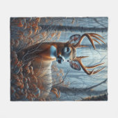 Couverture Polaire Buck blanc debout en forêt (Devant (Horizontal))