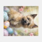 Couverture Polaire Cairn Terrier avec les oeufs de Pâques (Devant (Horizontal))