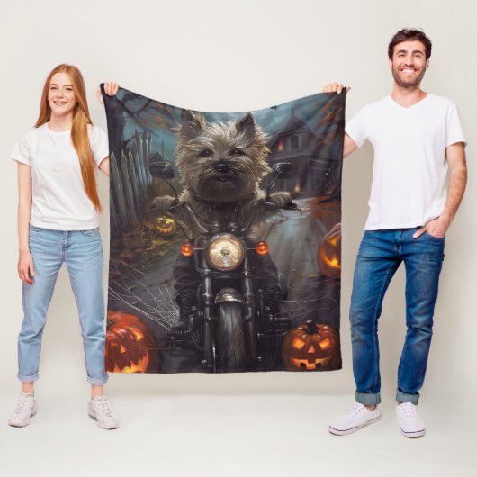 Couverture Polaire Cairn Terrier équitation moto Halloween effrayant (En situation)