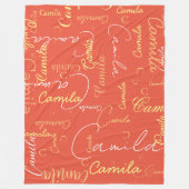 Couverture Polaire Camila nom personnalisé initiale répétée en rouge  (Devant)