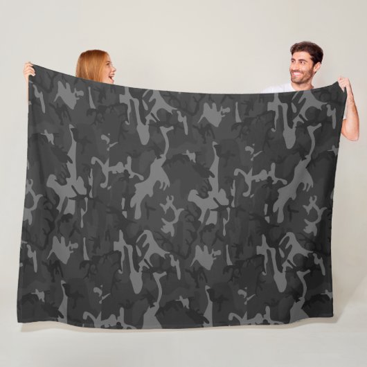 Couverture Polaire Camo Charbon (En situation)