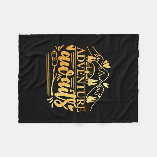Couverture Polaire Camper Gift Adventure Is Awaits (Devant (Horizontal))