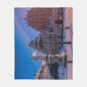 Couverture Polaire Carré de la mairie de Riga en hiver (Devant)