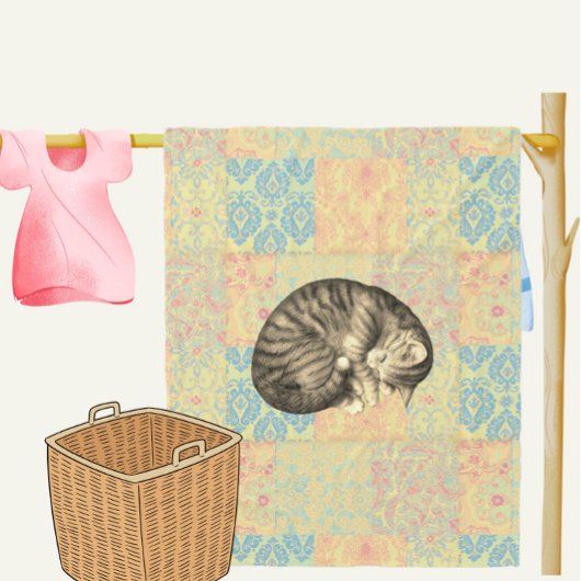 Couverture Polaire Cat curled up sleeping on quilt cute cozy