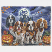 Couverture Polaire Cavalier King Charles Spaniel Halloween Éffrayant (Devant (Horizontal))
