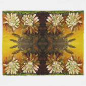 Couverture Polaire Cereus en fleur nocturne - fleur de cactus (Devant (Horizontal))